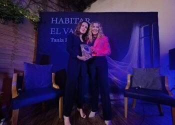 Tania Rudelman presentó su primera novela en CDMX: «Habitar el vacío»