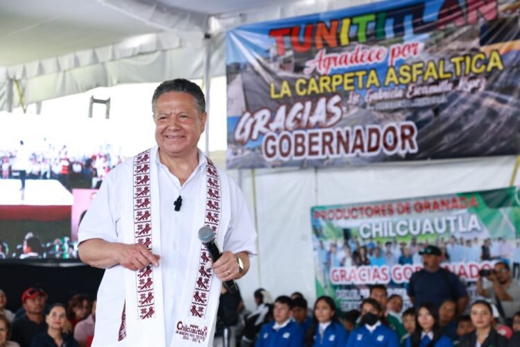 Julio Menchaca encabeza la edición número 100 de las Ferias de Servicios para el Pueblo