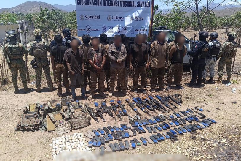 ¡Golpe al narco! Semar detiene a 13 con equipo táctico en Mazatlán, Sinaloa