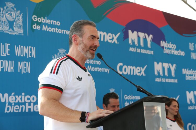 Comex por un México Bien Hecho y la comunidad de Monterrey rehabilitan la cancha de la colonia Independencia