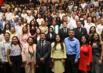 Estudiantes de derecho de la UAT se incorporan al Poder Judicial Federal para avanzar en su formación profesional