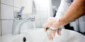 Higiene de manos reduciría hasta 80% infecciones hospitalarias: OMS