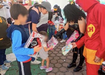 Héroes de verdad: guardias de Serprosep se disfrazan y llevan alegría a niños en hospitales públicos