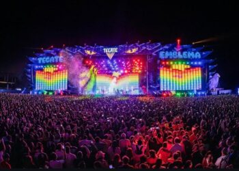 Tecate Emblema 2026 vivió el debut de Cheves y Compas con encuentros únicos entre artistas