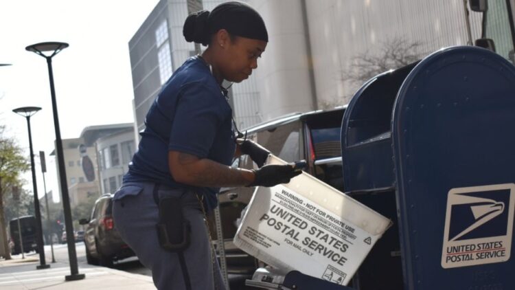 Los cárteles utilizan el servicio postal y de paquetería como principal método para distribuir drogas en EU, revela gobierno de Trump