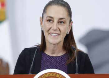 Sheinbaum anuncia el envío este lunes de un barco más con ayuda humanitaria para Cuba