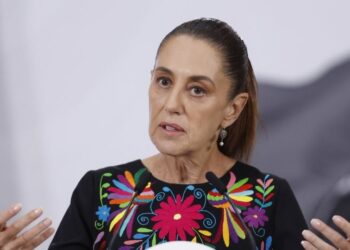 “Le vamos a dar la vuelta para que se dé cuenta de que se equivocó”, dice Sheinbaum a S&P tras rebajar su perspectiva para México