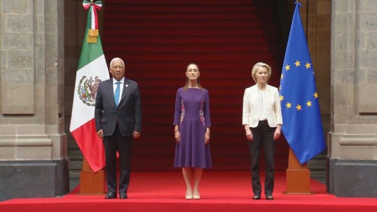 Representantes de la Unión Europea arriban a Palacio Nacional para participar en la cumbre bilateral con México