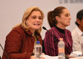 Gobernadora de Chihuahua acude a instalaciones de la FGR para declarar por caso de agentes estadounidenses