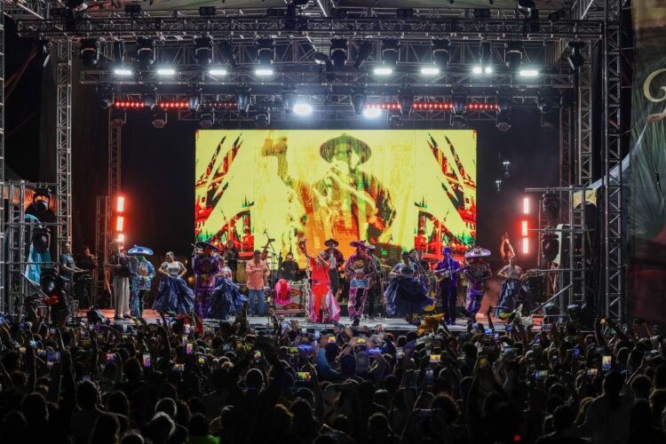Más de 6 mil 500 personas celebraron el Día de las Madres con Lila Downs en la Utopía Azcapotzalco