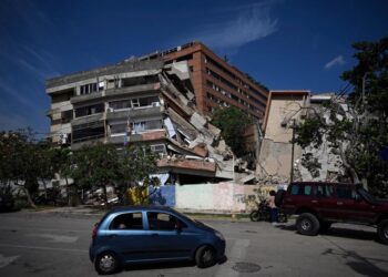 Francia envió 85 socorristas a Venezuela tras terremotos; Chile, ayuda humanitaria
