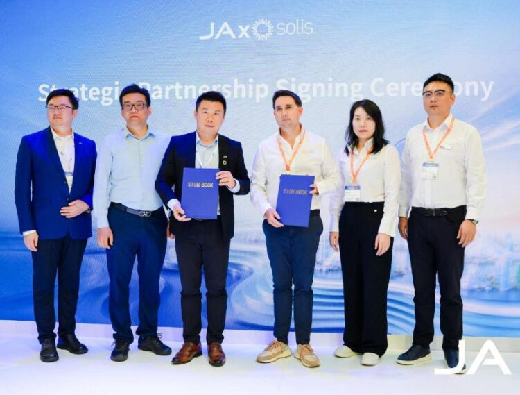 Solis y JA establecen una alianza estratégica durante Intersolar Europe 2026 en Múnich, Alemania