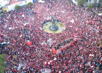 Toluca se pinta de rojo y celebra el campeonato de la Concacaf de los Diablos
