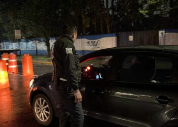 Caen 64 conductores ebrios en operativos de Alcoholímetro en Toluca