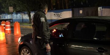Caen 64 conductores ebrios en operativos de Alcoholímetro en Toluca