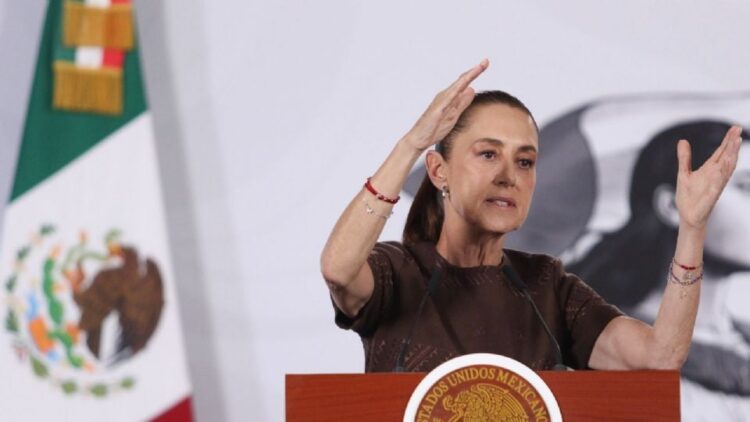 “No somos Díaz Ordaz”: Sheinbaum acusa “provocación” tras protestas de la CNTE y afirma que hay diálogo, pero se niega a reunirse con ellos