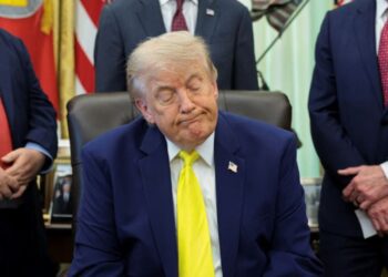 Trump cumplirá 80 años en medio de cuestionamientos sobre su estado de salud