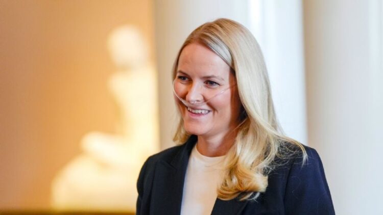 Incluyen a la princesa heredera de Noruega en la lista de espera para un transplante de pulmón