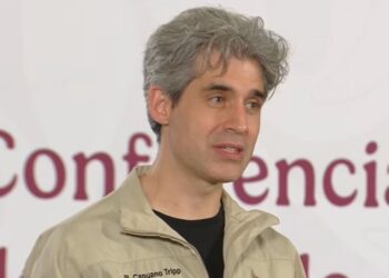 “No es ni una moto, ni un coche”: gobierno de Sheinbaum justifica la baja velocidad de 50 km/h que alcanza Olinia