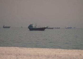 EU ataca buque de la India en costas de Omán; rescatan a 24 marineros
