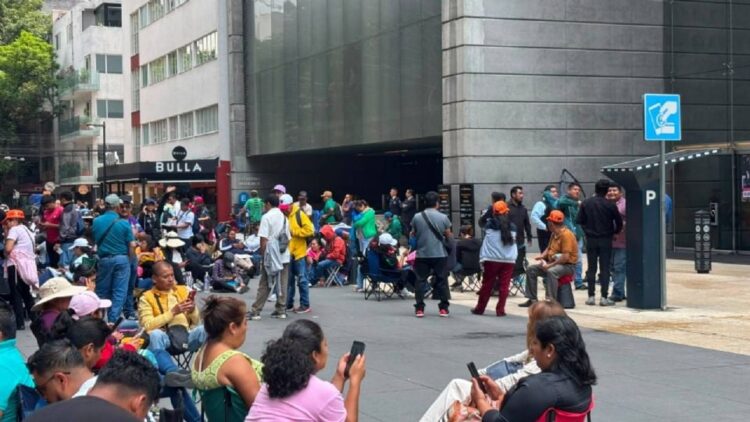 CNTE toma instalaciones de las Afore en CDMX tras diálogo fallido con Gobernación