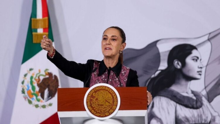 “Yo recibo a muchas madres buscadoras, pero no lo hago mediático”, asegura Sheinbaum tras críticas por la visita del pato Merlín