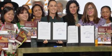 Sheinbaum firma convocatoria para la consulta sobre la Ley de Derechos de los Pueblos Indígenas y Afromexicanos