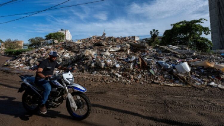 Suman seis días de labores de rescate en Venezuela: crecen a mil 943 las personas fallecidas y hay más de 10 mil heridos