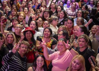 Más de 4 mil madres respaldan a Evelyn Sánchez en uno de  los eventos ciudadanos más grandes del año en Tijuana
