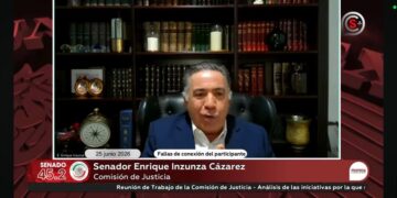 Inzunza reaparece en Comisión de Justicia tras casi dos meses de ausencia por acusaciones en EU