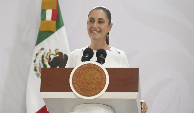 Presidenta anuncia inversión histórica de 190 mil mdp en Veracruz para recuperación de la petroquímica, obras carreteras, de agua y salud
