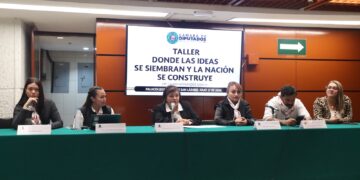 Inaugura Laura Hernández el taller “Donde las ideas se siembran y la nación se construye