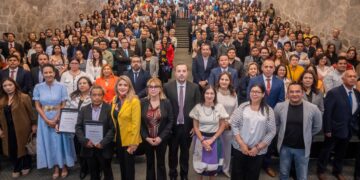 Con preparación e innovación, 303 emprendedores de la EMET dan el siguiente paso