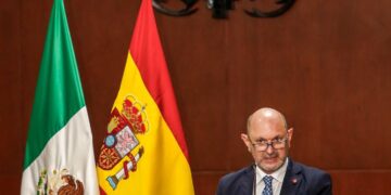 UAG otorga Medalla Ciencia y Libertad al presidente de la Real Federación Española de Futbol