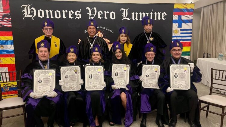 Seis agentes aduanales reciben Doctorado Honoris Causa; Claustro Doctoral Honores Vero Lumine Internacional y AAADAM firman alianza