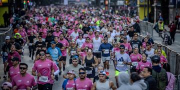 Más de 35 mil corredores participan en Medio Maratón de la CDMX 2026