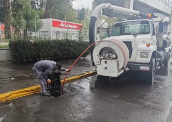 Atiende Toluca encharcamientos por lluvias con despliegue operativo