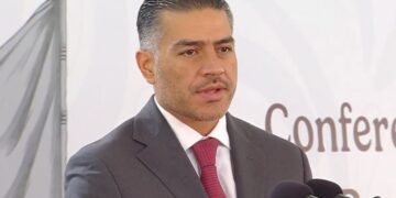 Hijo y sobrino de «El Abuelo», líder de los Cárteles Unidos, ya eran buscados en México previo a acusaciones de EU, asegura Harfuch