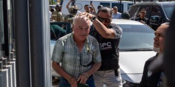 Acusan a empresa del exgobernador Ernesto Ruffo por «huachicol» fiscal en 163 ferrotanques