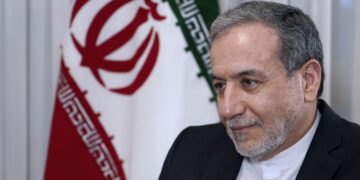 Irán acusa a EU de mantener un enfoque “irracional y autoritario” que frena un acuerdo