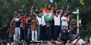 India endurece la batalla contra el fraude académico: propone hasta 10 años de cárcel por filtrar exámenes universitarios