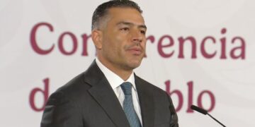 Harfuch asegura que «R1» ordenó y financió el homicidio de Carlos Manzo por supuesta provocación a «Los Rs»
