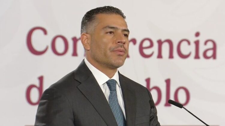 Harfuch asegura que «R1» ordenó y financió el homicidio de Carlos Manzo por supuesta provocación a «Los Rs»