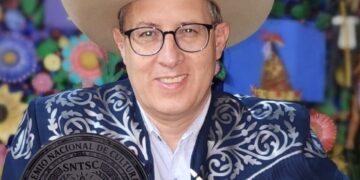 Recibe Roger Hershberger, Premio Nacional de Cultura 2026