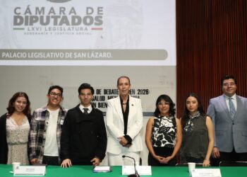 La salud mental debe abordarse como un problema integral, indican especialistas y representantes de organizaciones juveniles