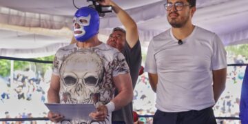 Cuautepec recibe a Blue Demon Jr. en emotivo homenaje impulsado por Emiliano Álvarez