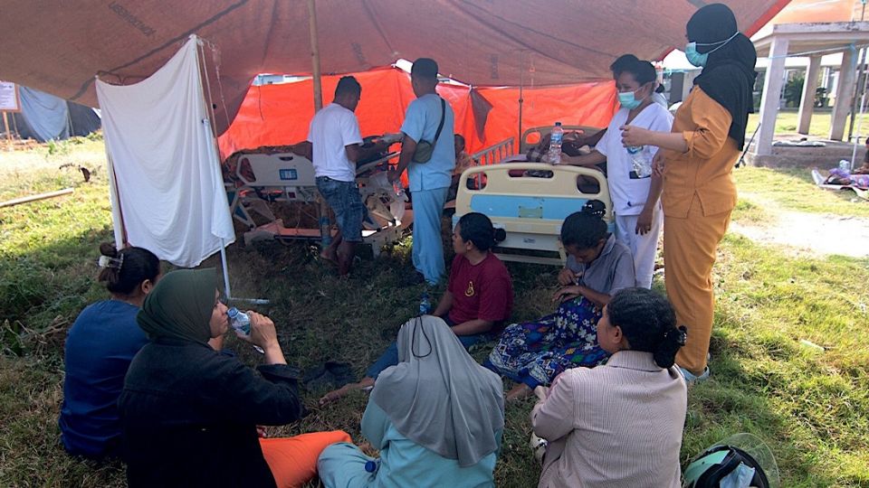 Más de cinco mil personas quedan desplazadas tras el terremoto de magnitud 7.7 en Indonesia