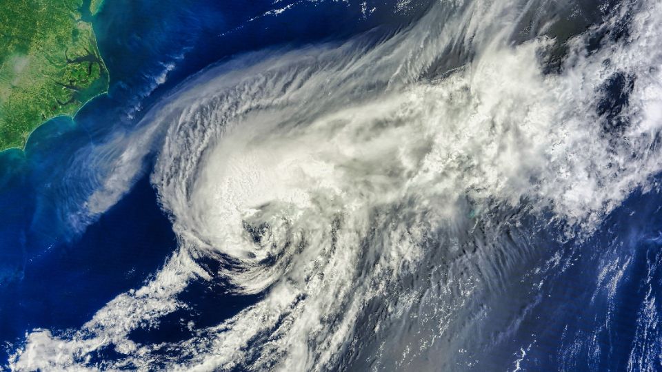 “Iselle” toma fuerza en el Pacífico, pero se mantiene lejos de Baja California Sur