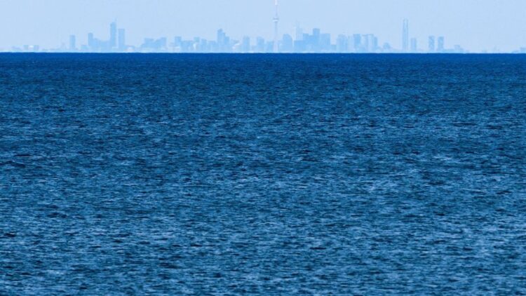 Mapas de Apple podrían cambiar el nombre del lago Ontario por «lago América» tras petición de Trump: secretario del Interior