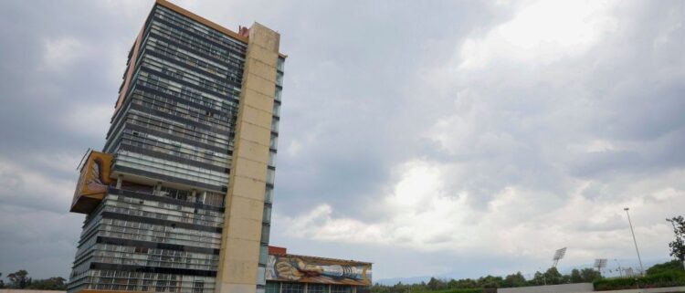 Retoma UNAM exámenes presenciales tras el revés de la evaluación en línea y los desafíos de la IA